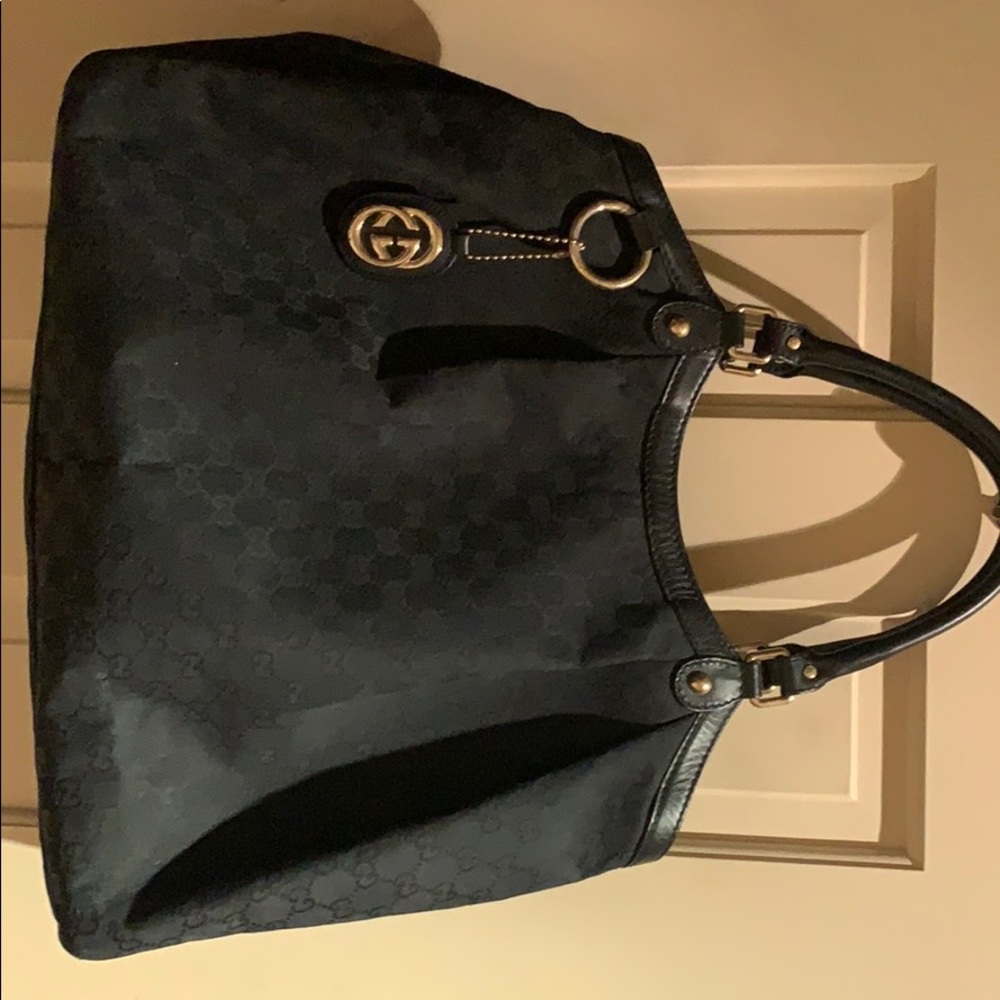 Gucci Sukey large canvas bag. Barely used.